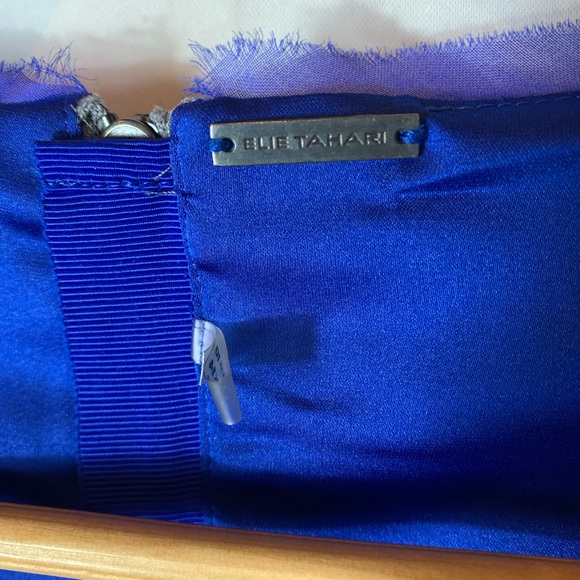 Elie Tahari Gray Sheath Dress w/ Blue Accent - Picture 3 of 6